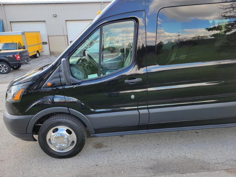 Ford Transit 350 Wagon HD High Roof XL Sliding Pass. 148 WB EL 2016