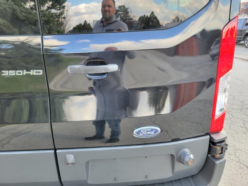 Ford Transit 350 Wagon HD High Roof XL Sliding Pass. 148 WB EL 2016