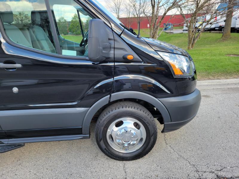 Ford Transit 350 Wagon HD High Roof XL Sliding Pass. 148 WB EL 2016