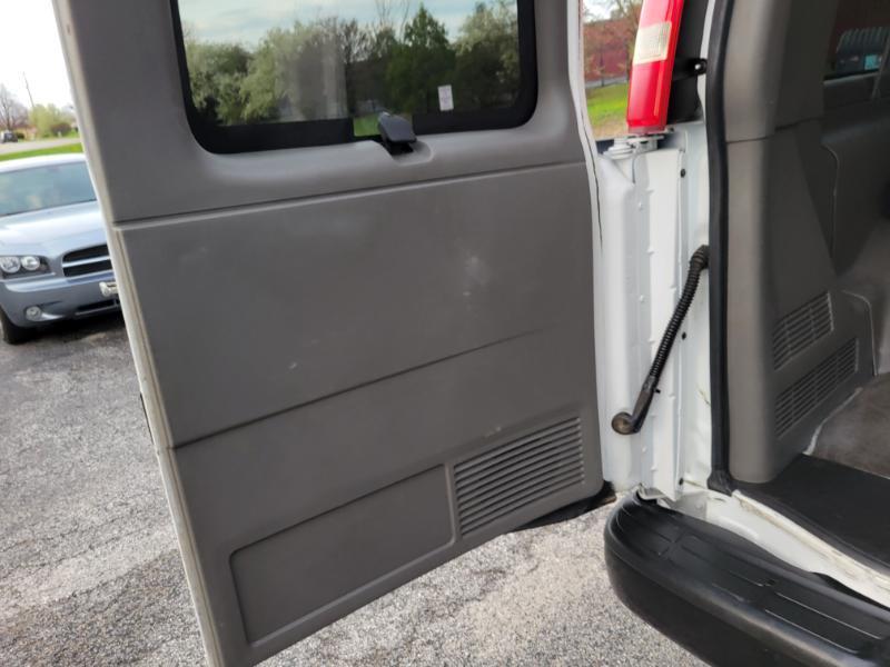 Chevrolet Express LS 2500 2016