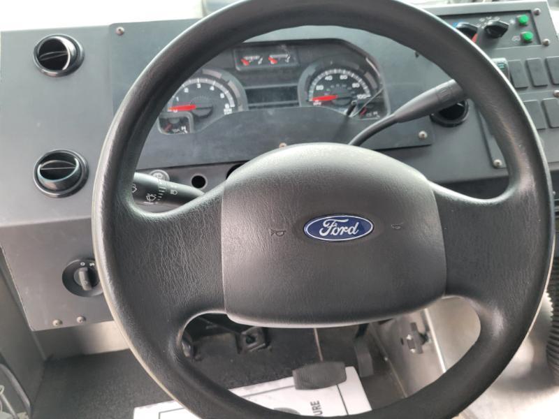 Ford Econoline E350 2016