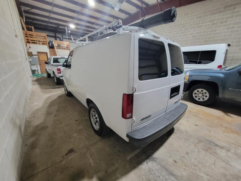 Chevrolet Astro Cargo Van 2WD 2005