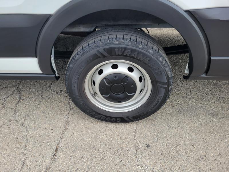 Ford Transit 250 Van High Roof w/Sliding Pass. 148-in. WB EL 2020