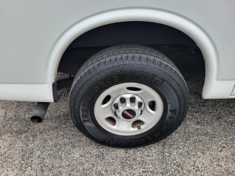GMC Savana G3500 Cargo 2009