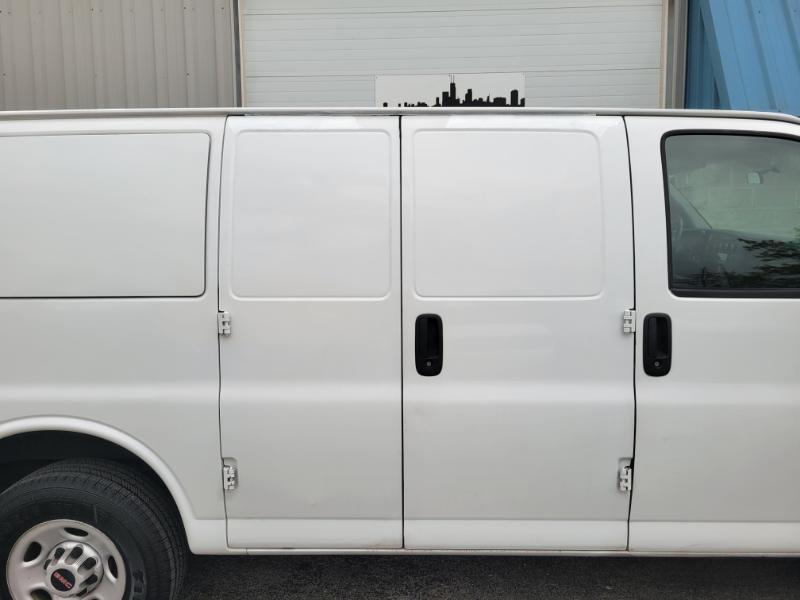 GMC Savana G3500 Cargo 2009