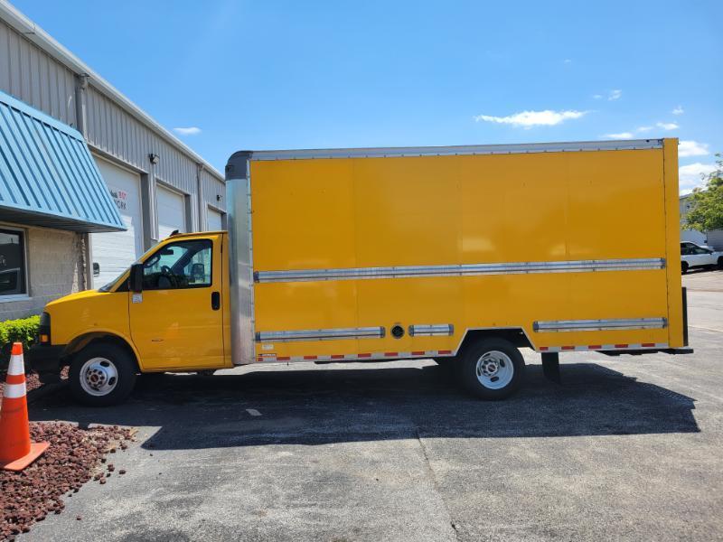 GMC Savana G3500 177 in. 2022