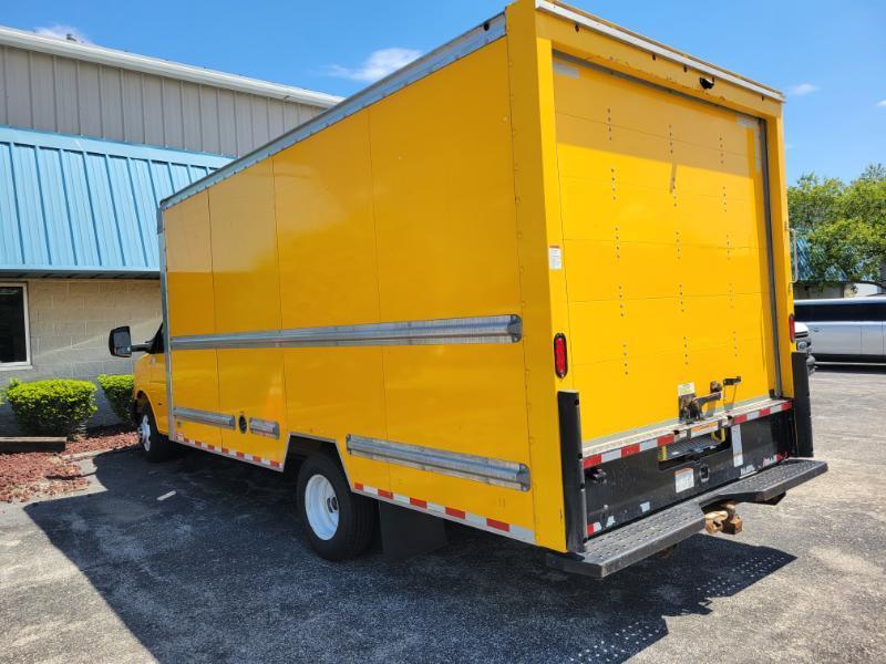 GMC Savana G3500 177 in. 2022