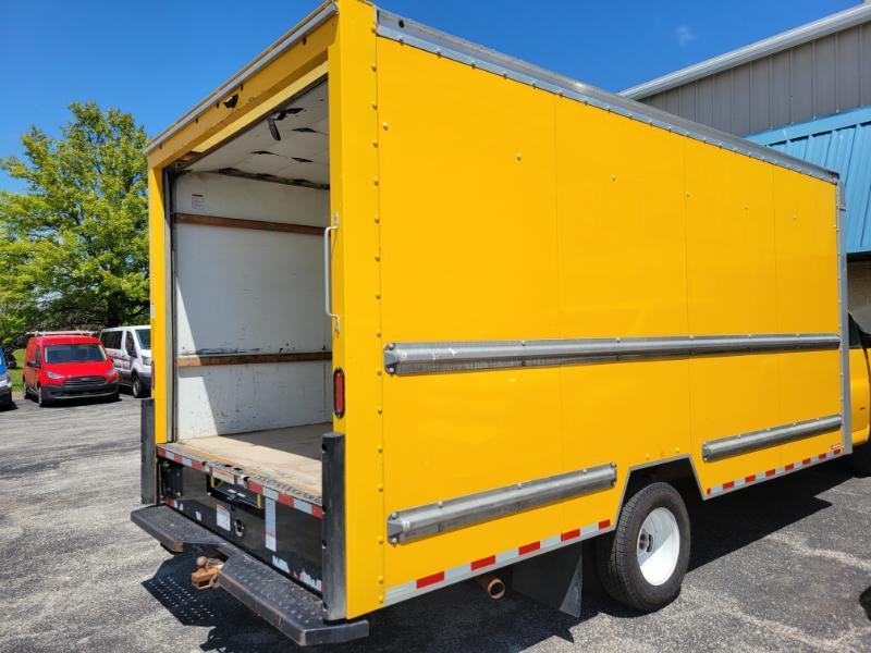 GMC Savana G3500 177 in. 2022