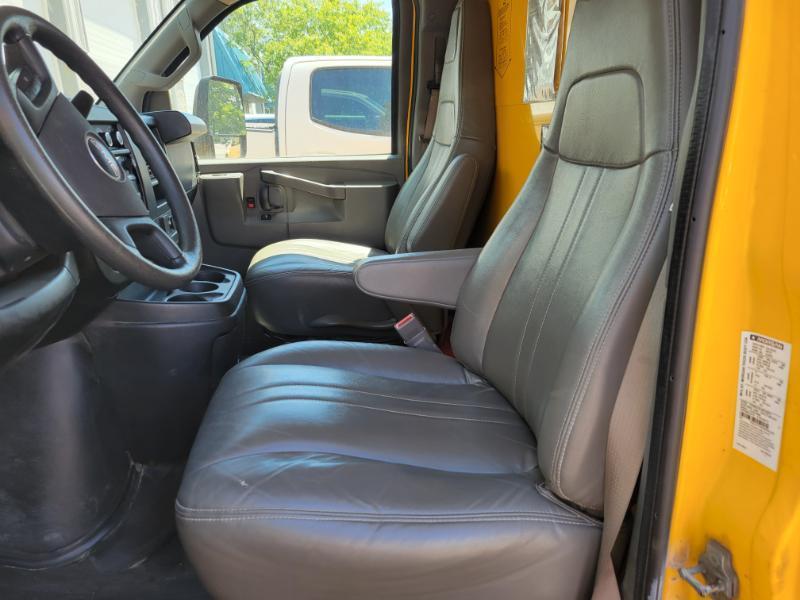 GMC Savana G3500 177 in. 2022