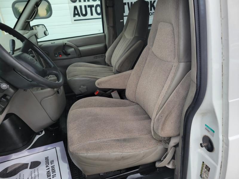 Chevrolet Astro Cargo Van 2WD 2005