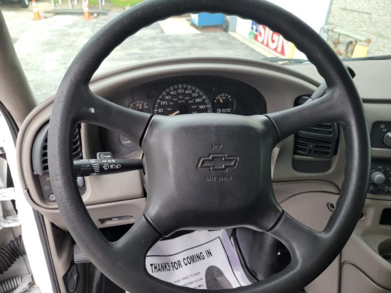 Chevrolet Astro Cargo Van 2WD 2005