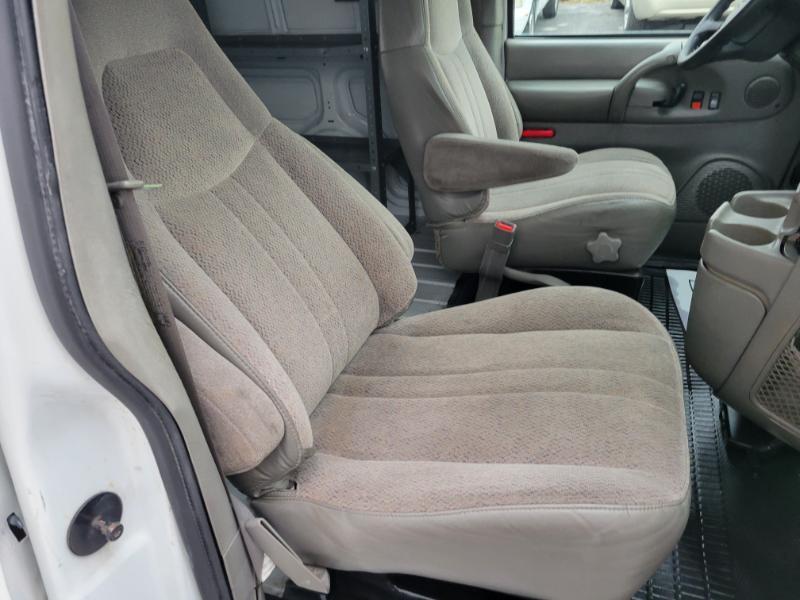 Chevrolet Astro Cargo Van 2WD 2005