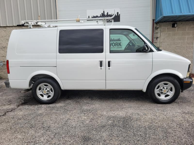 Chevrolet Astro Cargo Van 2WD 2005
