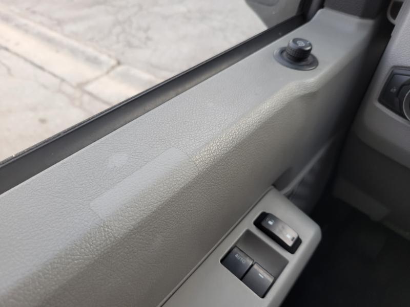 Ford Econoline E-350 Super Duty 2022