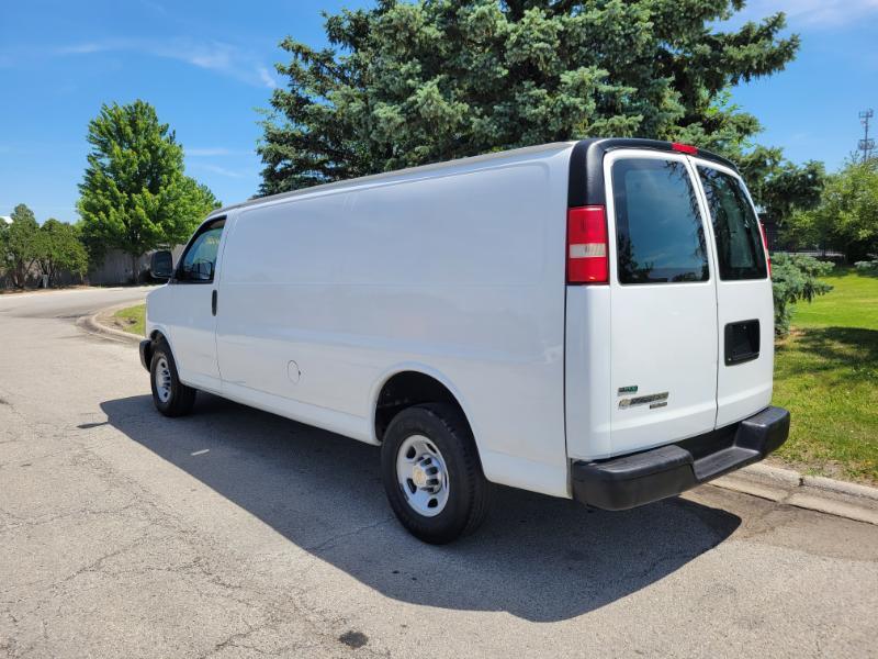 Chevrolet Express 3500 Cargo Extended 2011