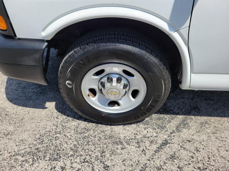 Chevrolet Express 3500 Cargo Extended 2011