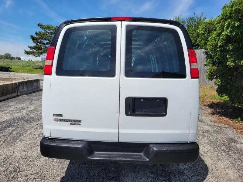 Chevrolet Express 3500 Cargo Extended 2011