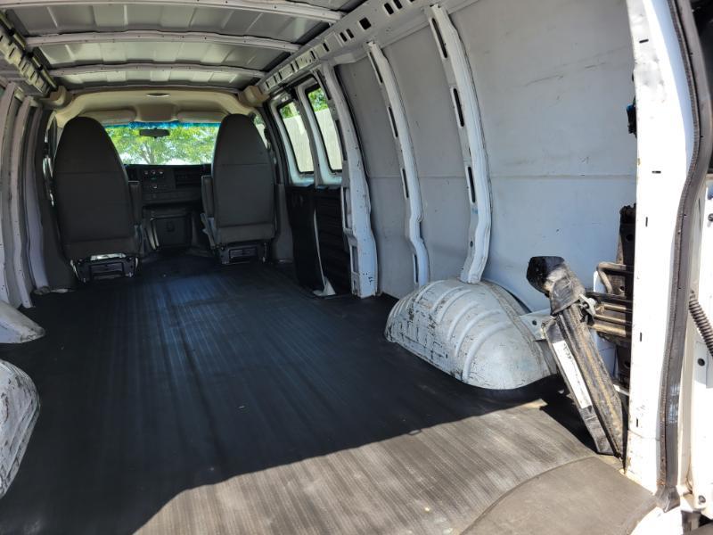 Chevrolet Express 3500 Cargo Extended 2011