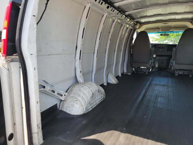 Chevrolet Express 3500 Cargo Extended 2011
