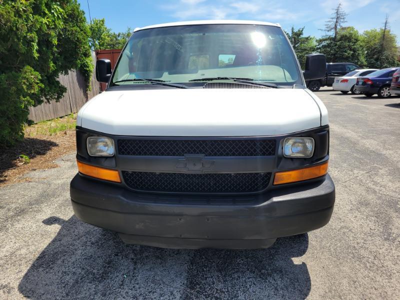 Chevrolet Express 3500 Cargo Extended 2011