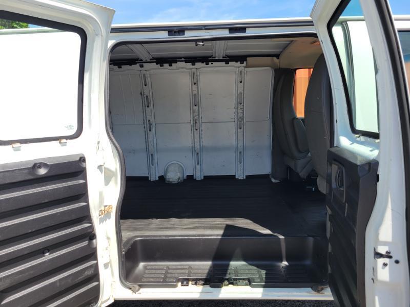 Chevrolet Express 3500 Cargo Extended 2011
