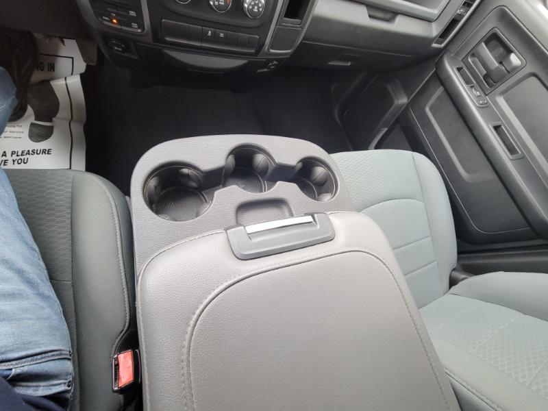 RAM 1500 Tradesman Crew Cab SWB 4WD 2018