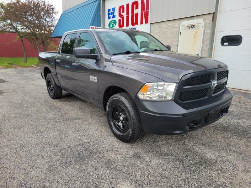 RAM 1500 Tradesman Crew Cab SWB 4WD 2018