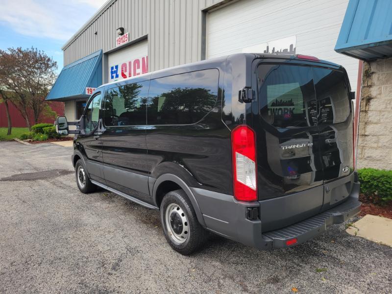 Ford Transit 150 Wagon Low Roof XLT 60/40 Pass. 130-in. WB 2018