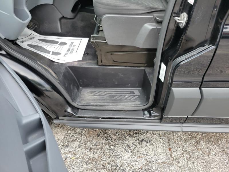 Ford Transit 150 Wagon Low Roof XLT 60/40 Pass. 130-in. WB 2018