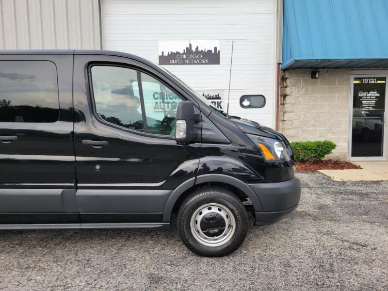 Ford Transit 150 Wagon Low Roof XLT 60/40 Pass. 130-in. WB 2018