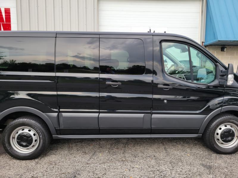 Ford Transit 150 Wagon Low Roof XLT 60/40 Pass. 130-in. WB 2018