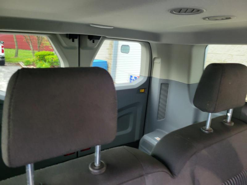 Ford Transit 150 Wagon Low Roof XLT 60/40 Pass. 130-in. WB 2018