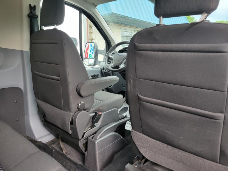 Ford Transit 150 Wagon Low Roof XLT 60/40 Pass. 130-in. WB 2018
