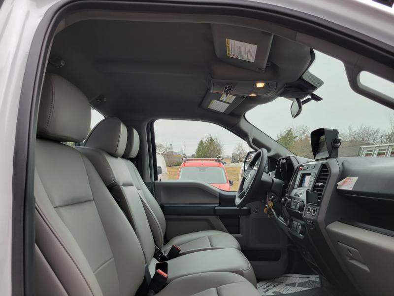 Ford F-550 Regular Cab DRW 4WD 2022