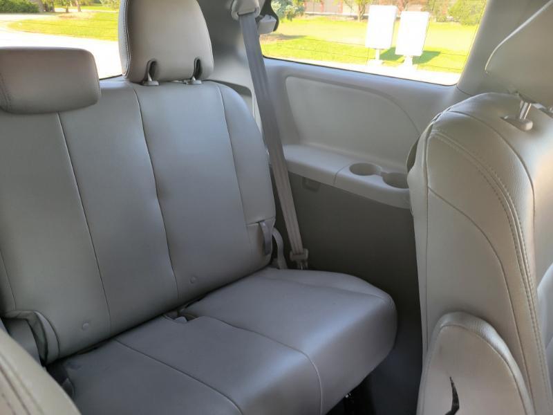 Toyota Sienna LE 7-Passenger Mobility 2020