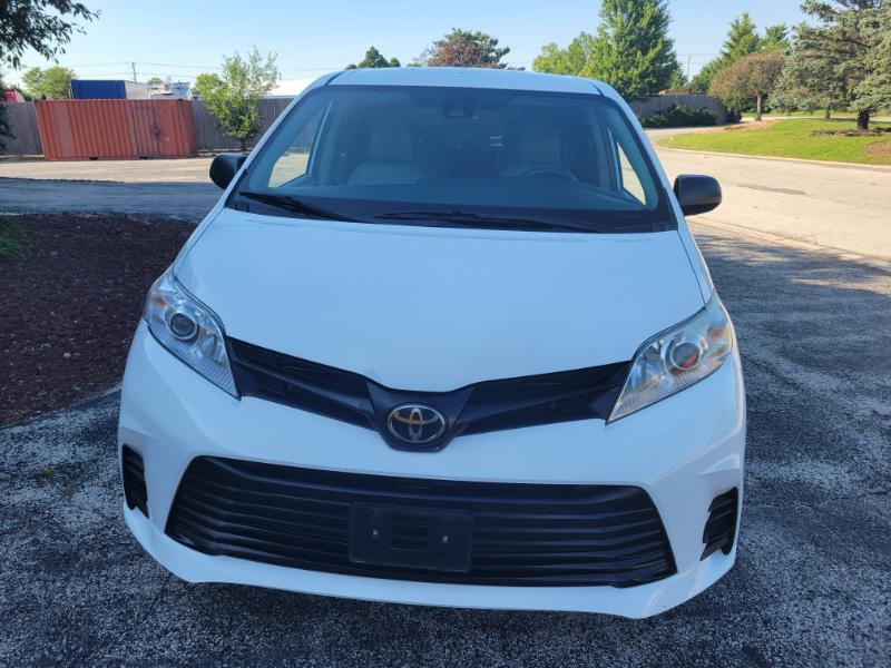 Toyota Sienna LE 7-Passenger Mobility 2020
