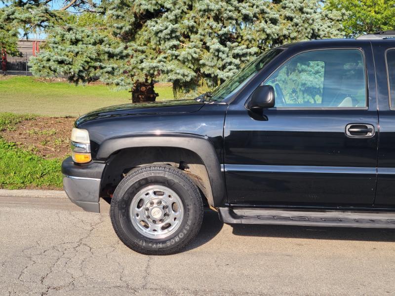 Chevrolet Suburban 2500 2WD 2006