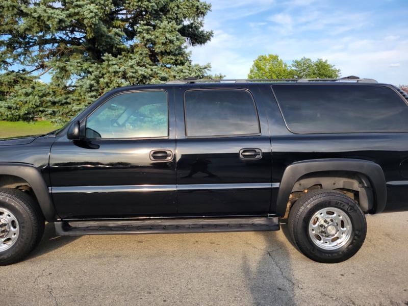 Chevrolet Suburban 2500 2WD 2006