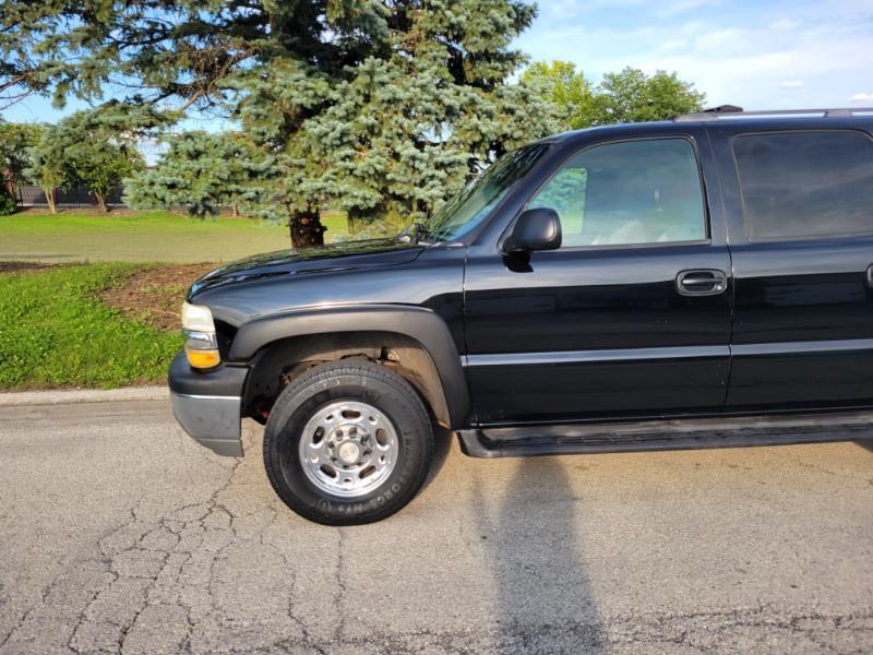 Chevrolet Suburban 2500 2WD 2006