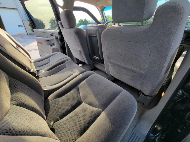 Chevrolet Suburban 2500 2WD 2006