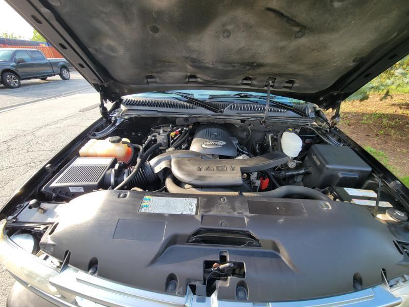 Chevrolet Suburban 2500 2WD 2006