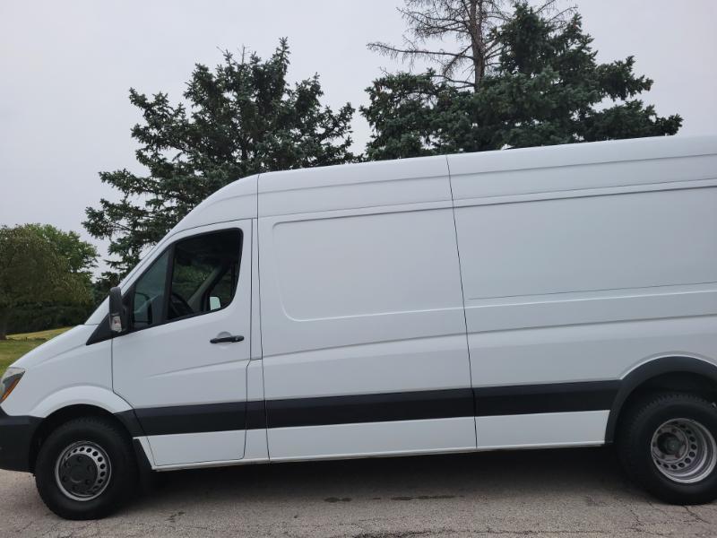 Mercedes-Benz Sprinter 3500 High Roof Ext Cargo Van 170 WB 2017