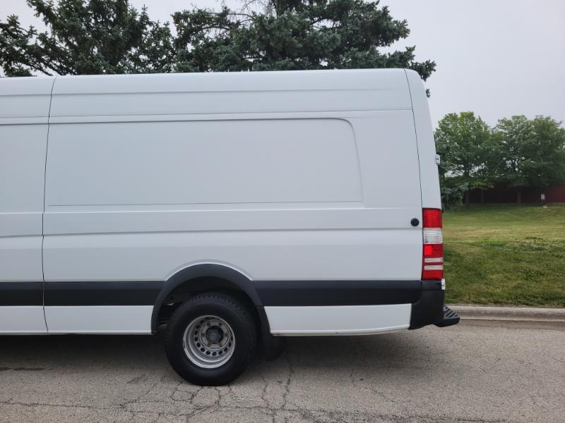 Mercedes-Benz Sprinter 3500 High Roof Ext Cargo Van 170 WB 2017