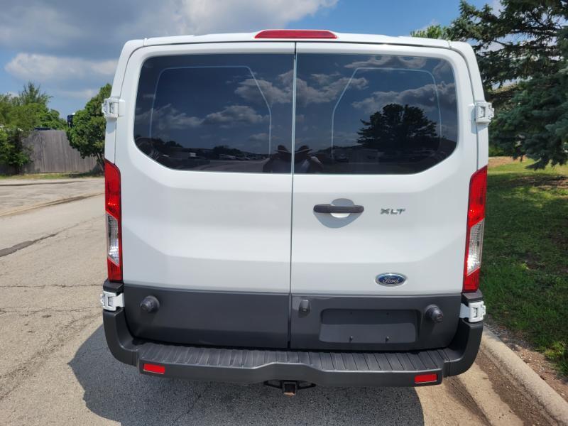Ford Transit 350 Wagon Low Roof XLT 60/40 Pass. 148-in. WB 2016