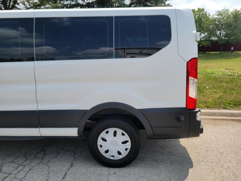 Ford Transit 350 Wagon Low Roof XLT 60/40 Pass. 148-in. WB 2016