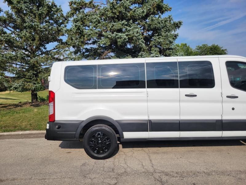 Ford Transit 350 Wagon Low Roof XLT 60/40 Pass. 148-in. WB 2016