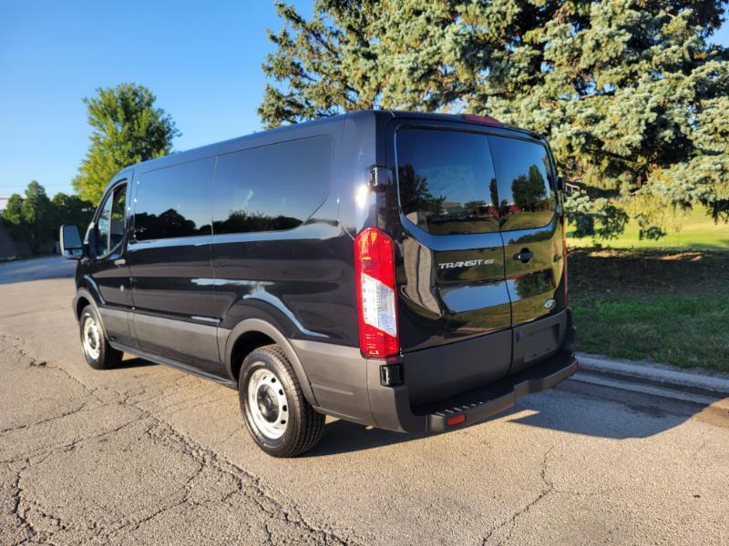 Ford Transit 150 Wagon Low Roof XL w/Sliding Pass. 130-in. WB 2019