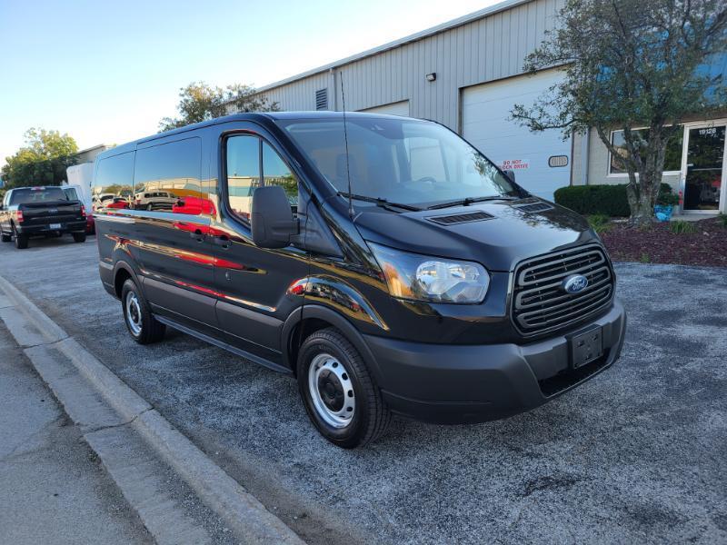 Ford Transit 150 Wagon Low Roof XL w/Sliding Pass. 130-in. WB 2019