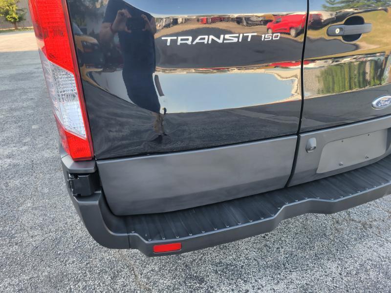 Ford Transit 150 Wagon Low Roof XL w/Sliding Pass. 130-in. WB 2019