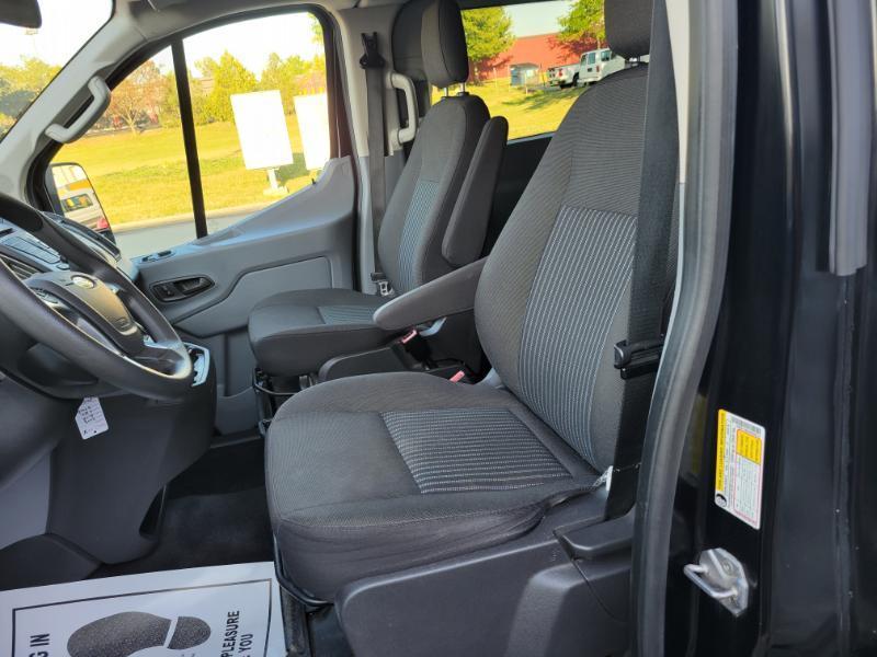Ford Transit 150 Wagon Low Roof XL w/Sliding Pass. 130-in. WB 2019